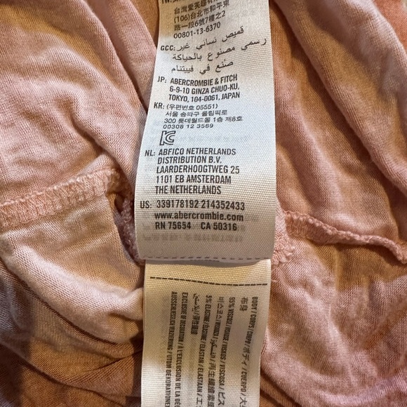 Hollister Women’s Short Sleeve Tie Dye Orange/Pink/White Top size Medium - Picture 10 of 11